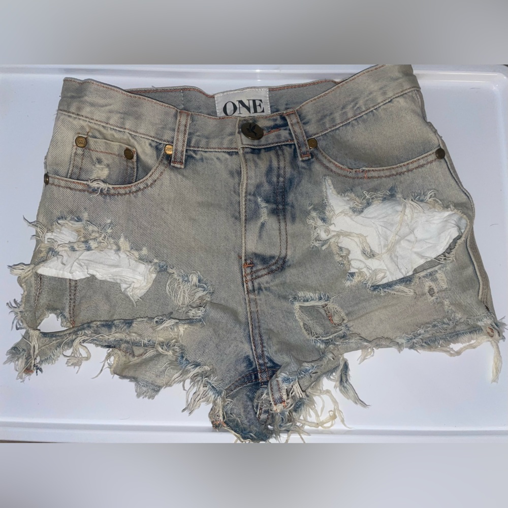One Teaspoon Romeos Distressed Denim Shorts Size 24